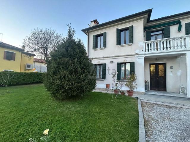 Casa in vendita a Castelfranco Veneto, Veneto