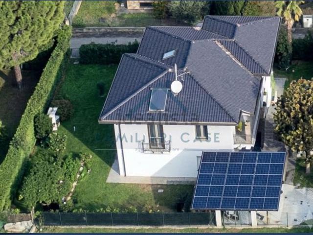 Casa in vendita a Buguggiate, Varese