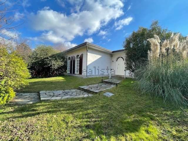 Casa in vendita a Barlassina, Lombardia