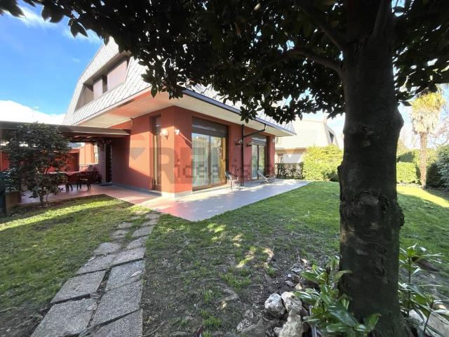 Casa in vendita a Sant'Anna, Arese
