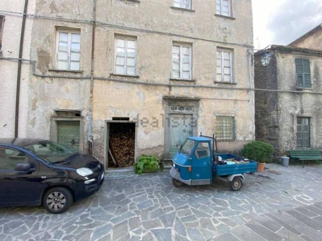Casa in vendita a Carro, Liguria