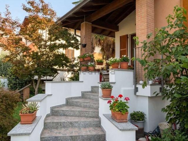 Casa in vendita a Abbiategrasso, Milano