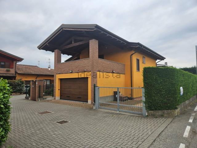 Casa in vendita a Piemonte, Novara