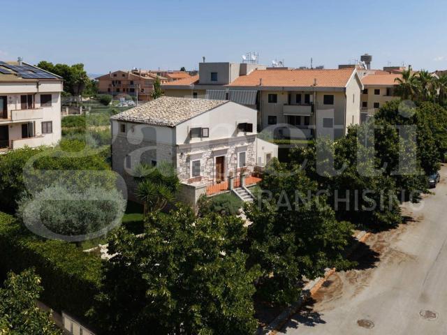 Casa in vendita a Ragusa, Sicilia