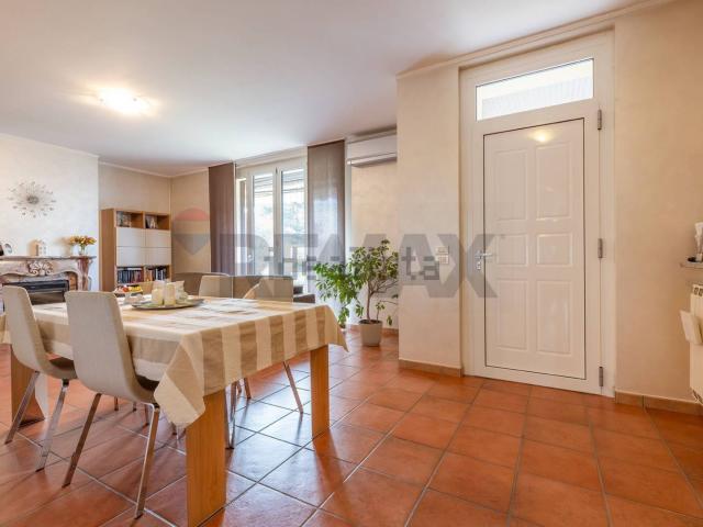 Casa in vendita a Lonate Pozzolo, Lombardia
