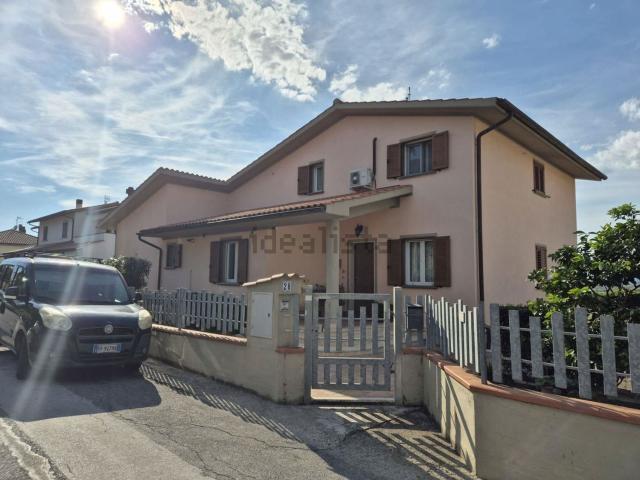Casa in vendita a Roccastrada, Toscana
