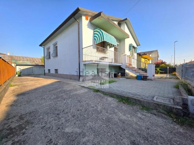 Casa in vendita a Cerese, Borgo Virgilio