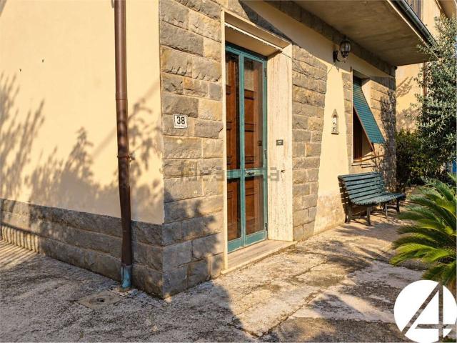 Casa in vendita a Seano, Carmignano