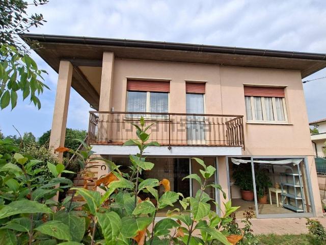 Casa in vendita a Zona Sud, Brescia
