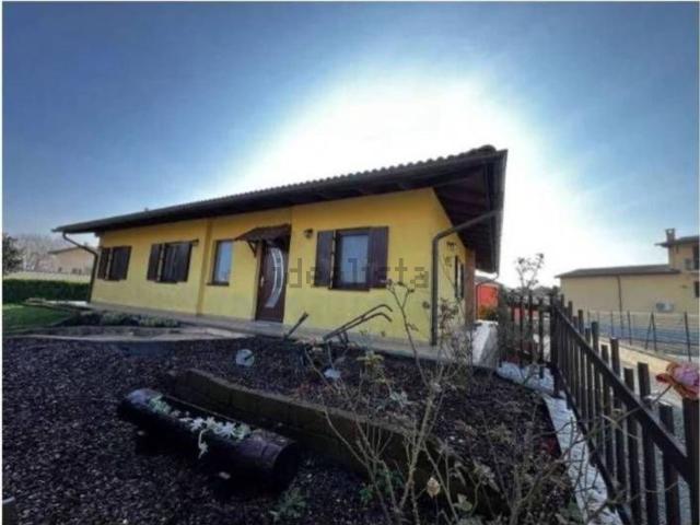 Casa in vendita a Piemonte, Vercelli