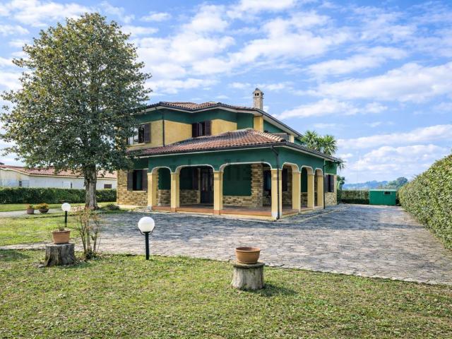 Casa in vendita a Sutri, Lazio