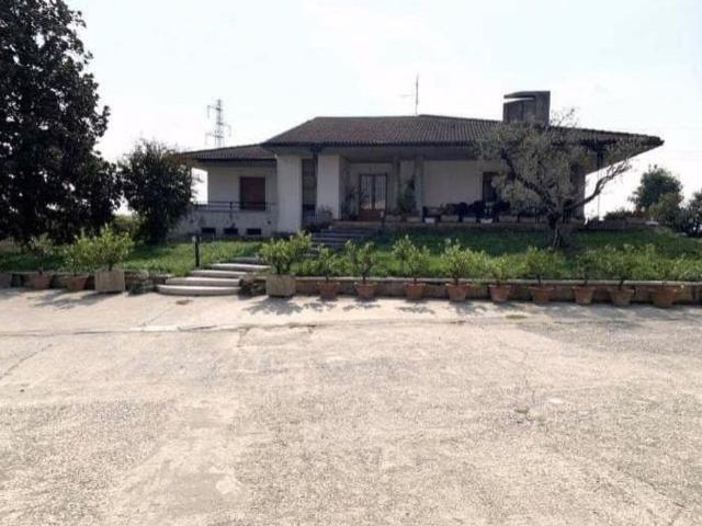 Casa in vendita a Caldiero, Verona
