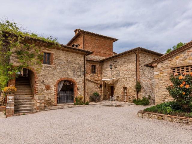 Casa in vendita a Asciano, Toscana