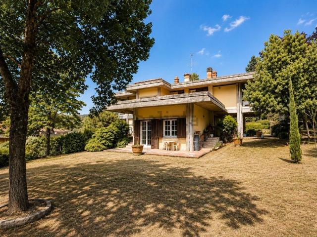 Casa in vendita a San Polo In Chianti, Toscana