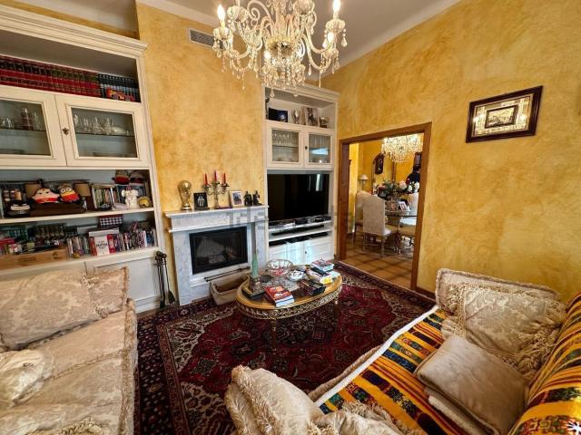 Casa in vendita a Fontia, Carrara