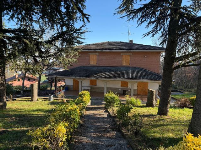 Casa in vendita a Unione dei comuni del Frignano, Serramazzoni