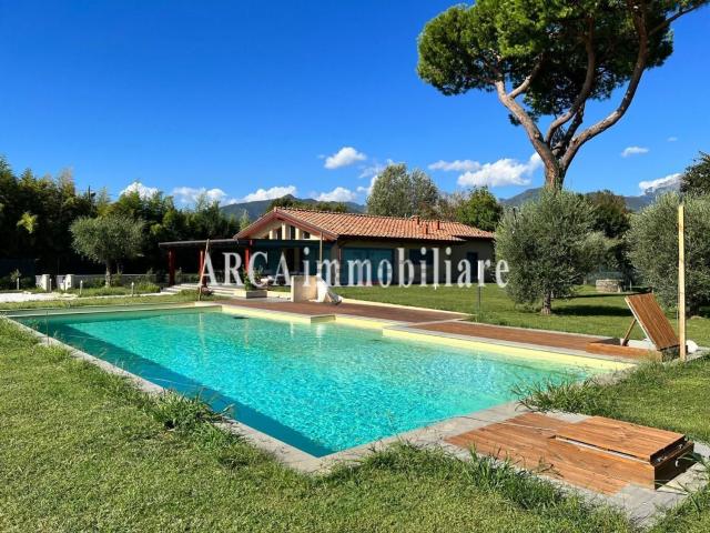 Casa in vendita a Tonfano, Toscana