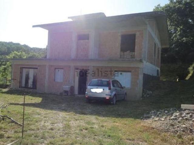 Casa in vendita a Isernia, Molise