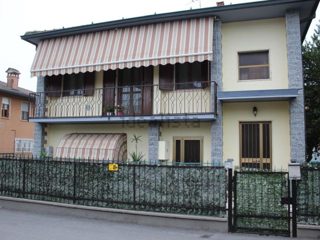 Casa in vendita a Castiraga Vidardo, Lombardia
