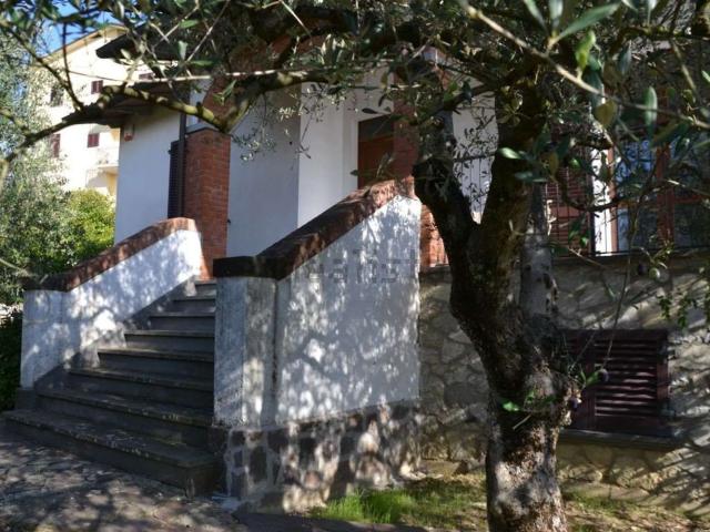 Casa in vendita a Lucignano, Toscana