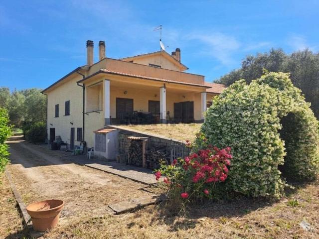 Casa in vendita a Vetralla, Lazio
