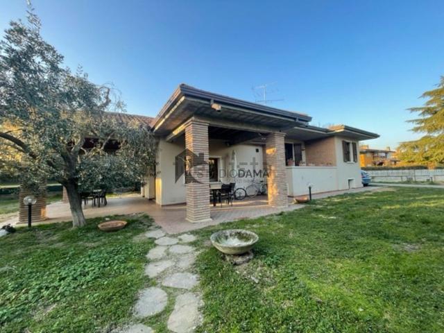 Casa in vendita a Padenghe Sul Garda, Lombardia