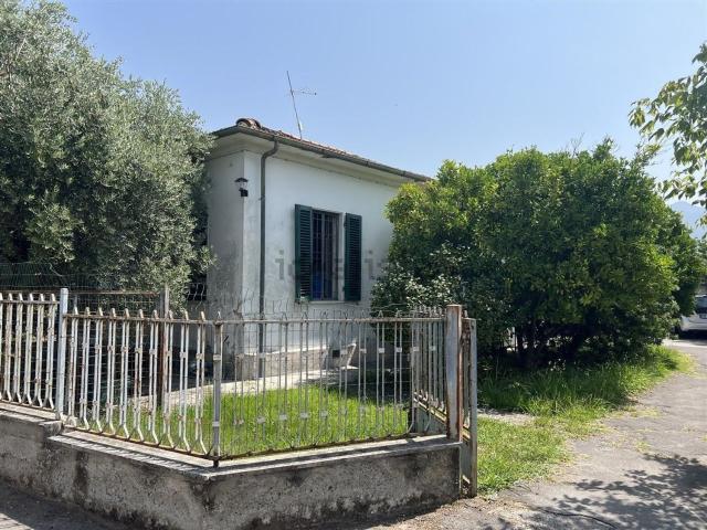 Casa in vendita a Tonfano, Toscana