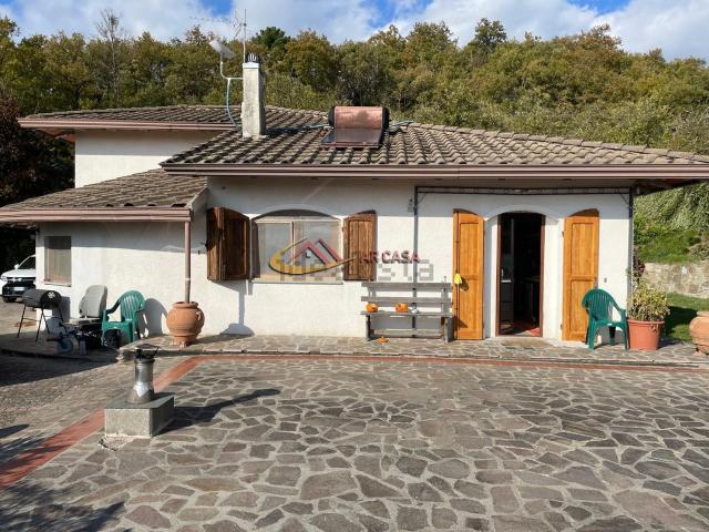 Casa in vendita a Subbiano, Toscana