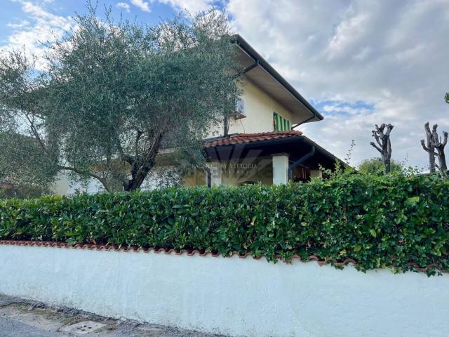 Casa in vendita a Tonfano, Toscana