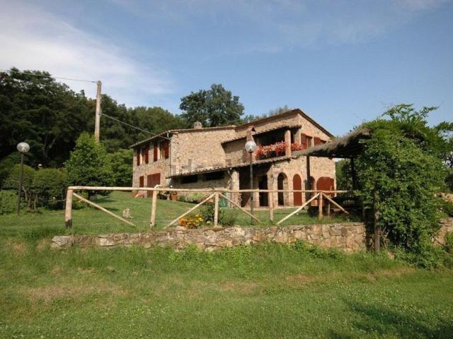 Casa in vendita a Monticiano, Toscana