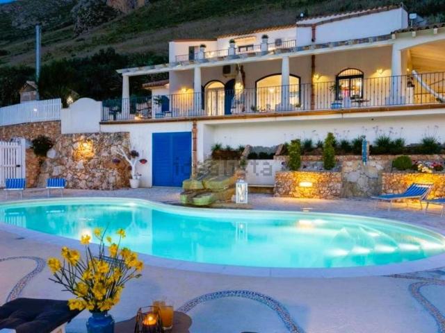 Casa in vendita a Castellammare Del Golfo, Sicilia