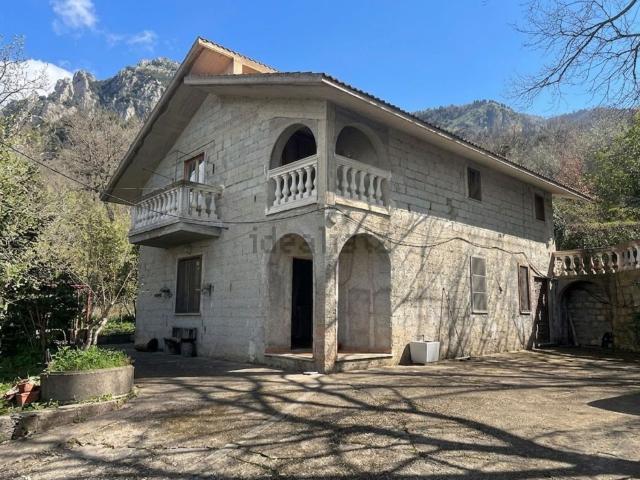 Casa in vendita a Polizzi Generosa, Sicilia
