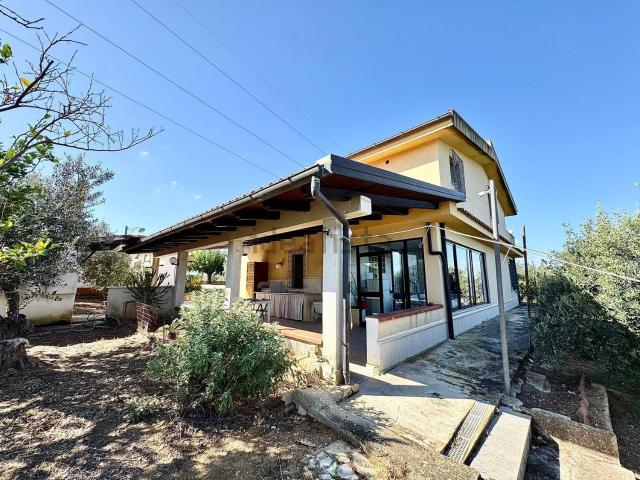 Casa in vendita a Partinico, Sicilia