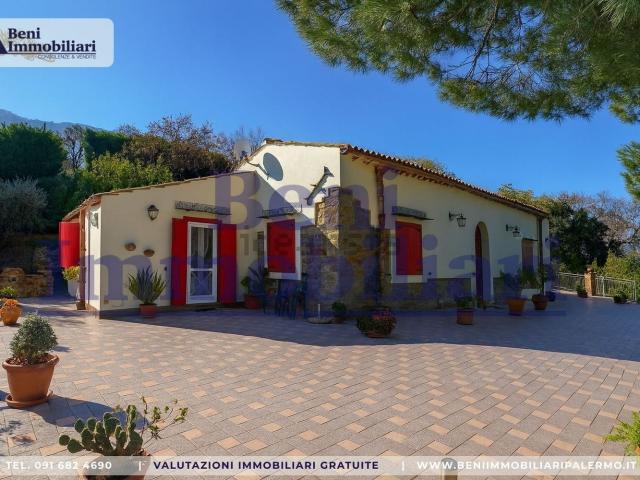 Casa in vendita a Castelbuono, Sicilia