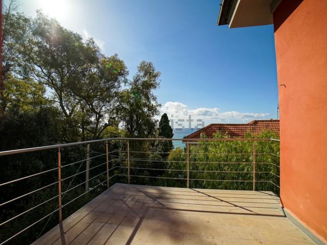 Casa in vendita a Poggio di Sanremo, San Remo