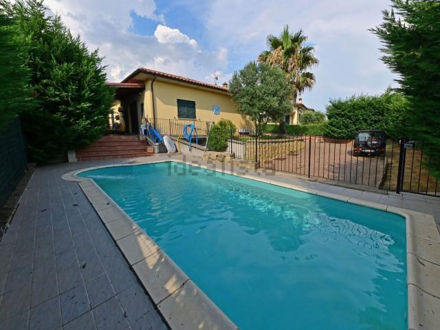 Casa in vendita a Santa Maria, Lucignano
