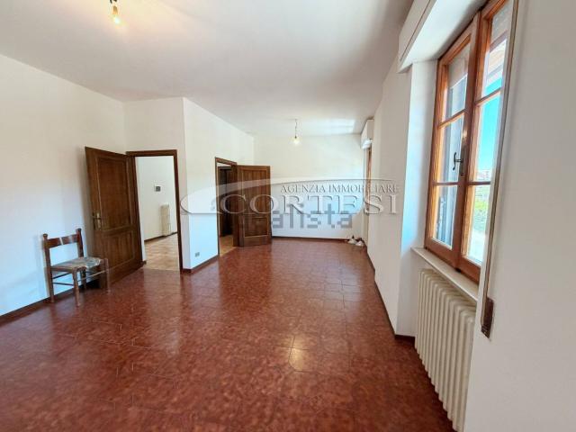 Casa in vendita a Palazzo Del Pero, Toscana