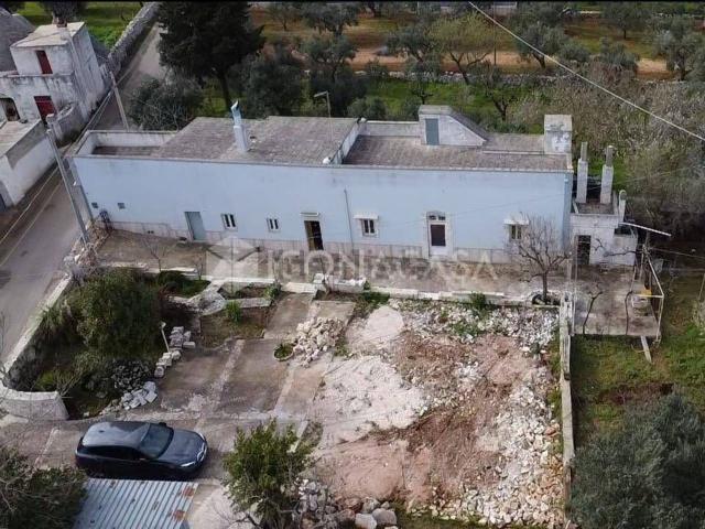 Casa in vendita a Locorotondo, Bari