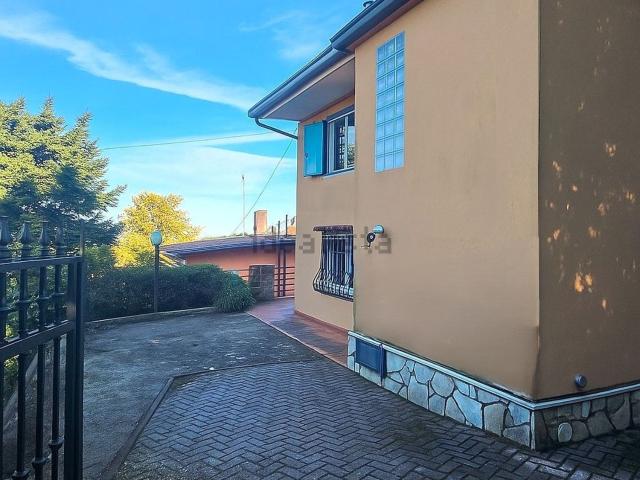 Casa in vendita a Montescudo-Monte Colombo, Montescudo