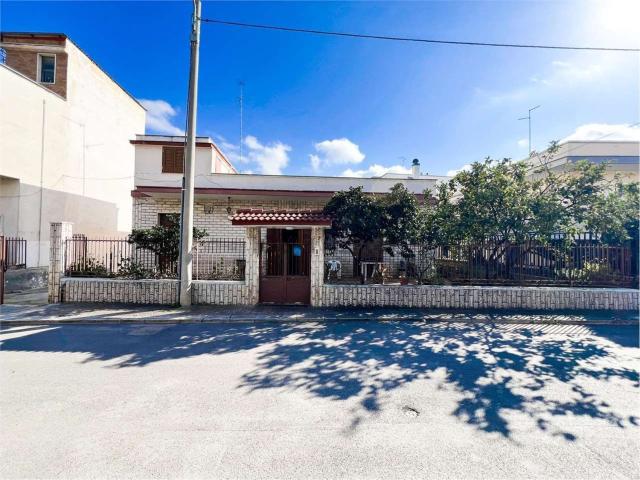 Casa in vendita a Puglia, Bari