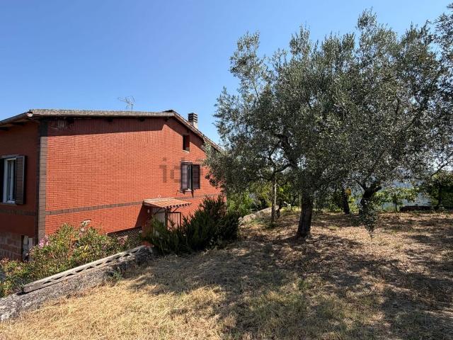 Casa in vendita a Collazzone, Umbria