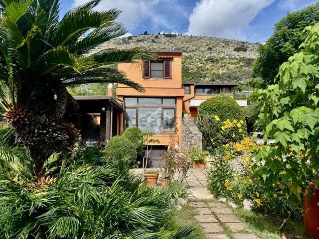 Casa in vendita a Terracina, Lazio