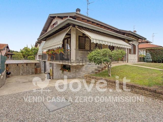 Casa in vendita a Cavaria Con Premezzo, Lombardia