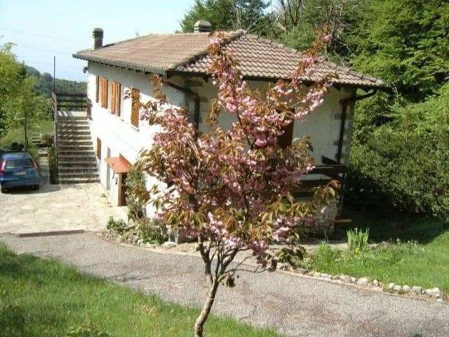 Casa in vendita a Abbadia Lariana, Lombardia