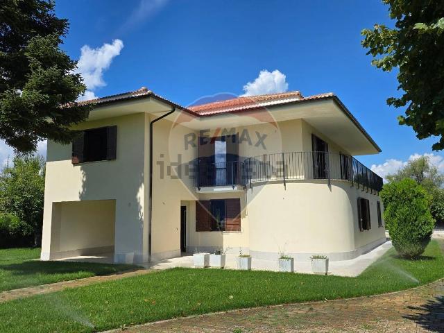 Casa in vendita a Sulmona, Abruzzo
