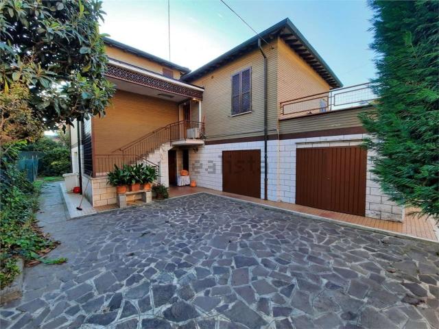 Casa in vendita a Modena, Crocetta