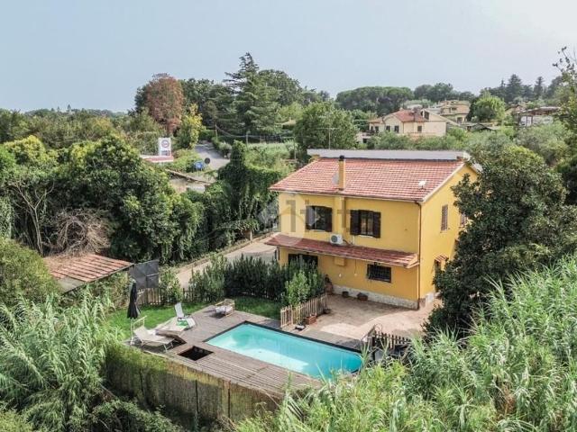 Casa in vendita a Vigna di Valle, Bracciano