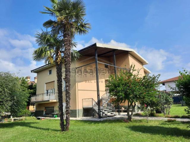 Casa in vendita a Mariano al Brembo, Dalmine