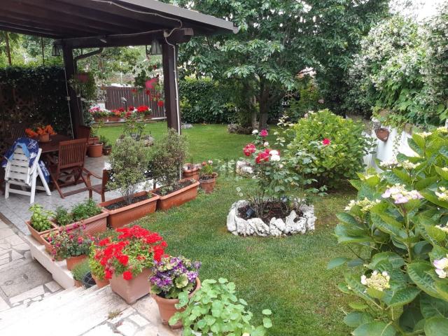 Casa in vendita a Primavera, Roma Capitale