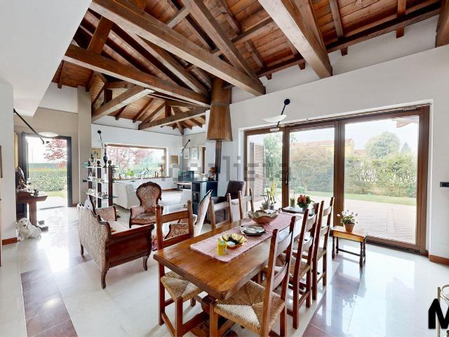 Casa in vendita a Cogliate, Lombardia